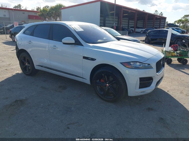 2017 JAGUAR F-PACE SADCL2BVXHA055350 Photo 0