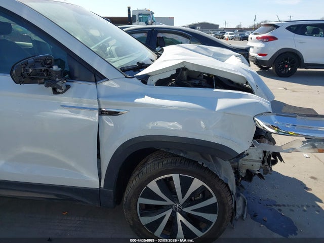 Продажа на аукционе авто 2022 Volkswagen Taos 1.5t Se, vin: 3VVTX7B26NM024549, номер лота: 44354069
