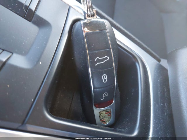 2020 PORSCHE 718 CAYMAN WP0AB2A81LS275089 Photo 10