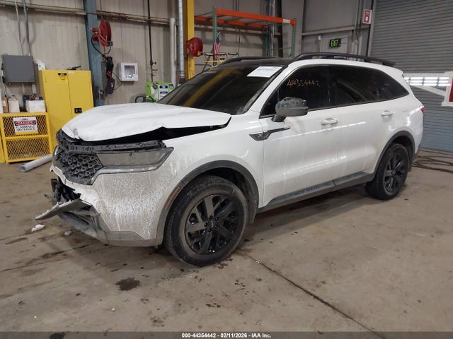 5XYRLDLC8NG130900 KIA Sorento X-line S