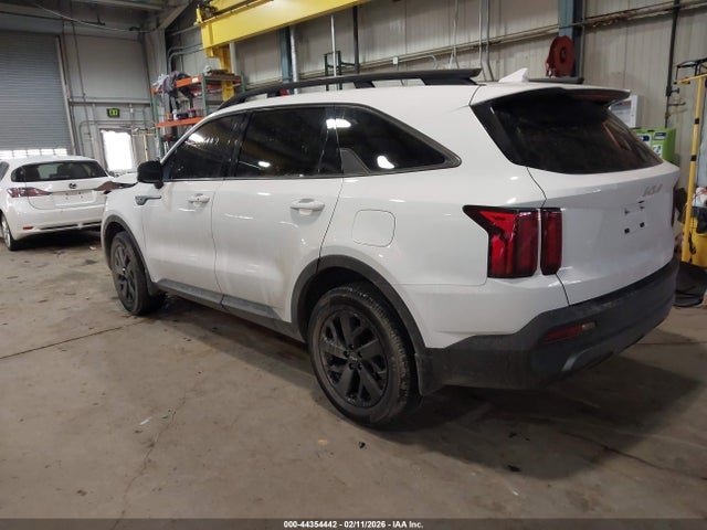5XYRLDLC8NG130900 KIA Sorento X-line S
