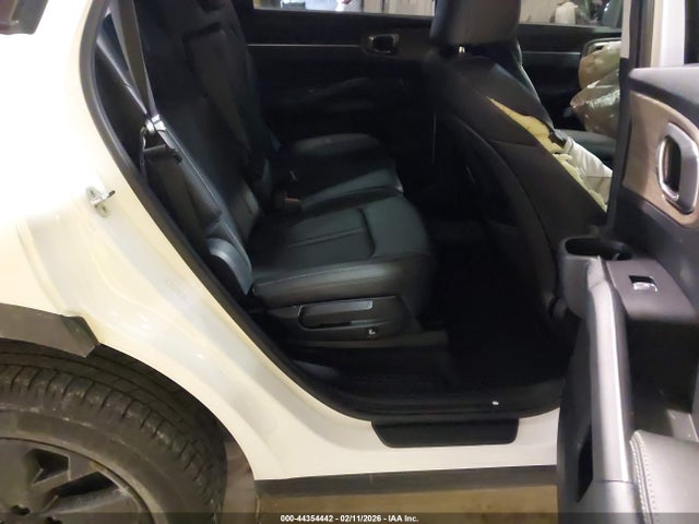 5XYRLDLC8NG130900 KIA Sorento X-line S
