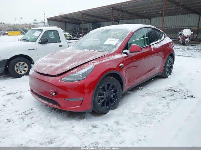 2024 TESLA MODEL Y 7SAYGAEE1RF029632 Photo 1