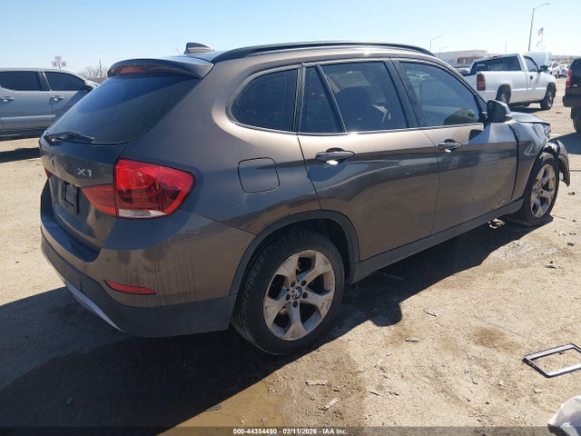2014 BMW X1 WBAVM1C58EVW53769 Photo 3