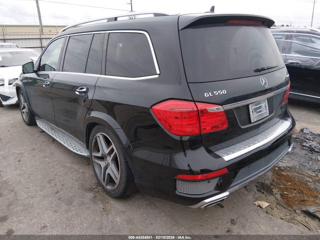 2015 MERCEDES-BENZ GL 550 4JGDF7DE3FA564254 Photo 2