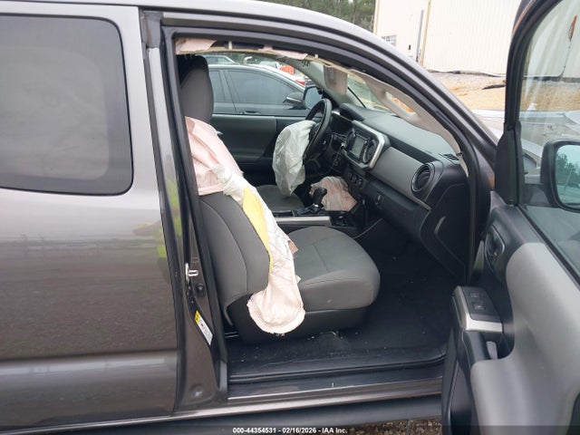 5TFRZ5CN3GX011688 Toyota Tacoma Sr5 V6