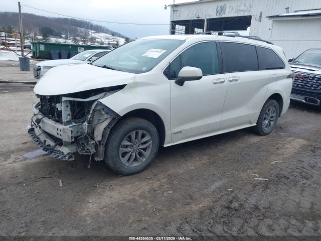 2021 TOYOTA SIENNA 5TDJSKFC6MS017612 Photo 1