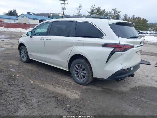 2021 TOYOTA SIENNA 5TDJSKFC6MS017612 Photo 2