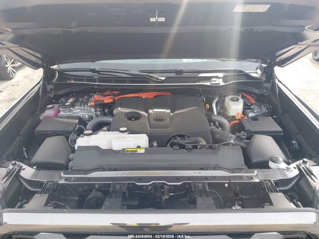 2025 TOYOTA TUNDRA HYBRID 5TFNC5DB9SX110125 Photo 9
