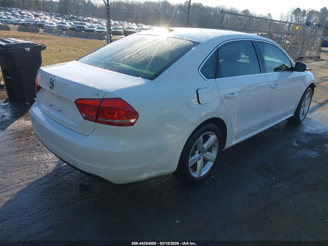 Продажа на аукционе авто 2015 Volkswagen Passat 1.8t Limited Edition, vin: 1VWAS7A33FC112585, номер лота: 44354588