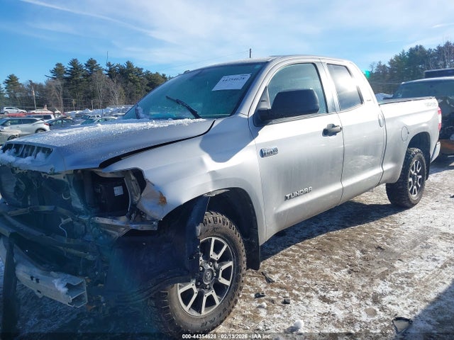 5TFUY5F12HX586582 Toyota Tundra Sr5 5.7l V8