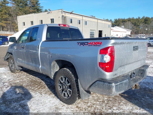 5TFUY5F12HX586582 Toyota Tundra Sr5 5.7l V8