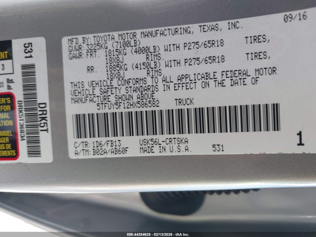 5TFUY5F12HX586582 Toyota Tundra Sr5 5.7l V8