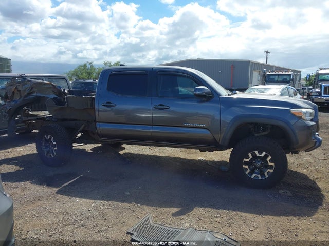 5TFCZ5AN3HX054826 Toyota Tacoma Sr5 V6