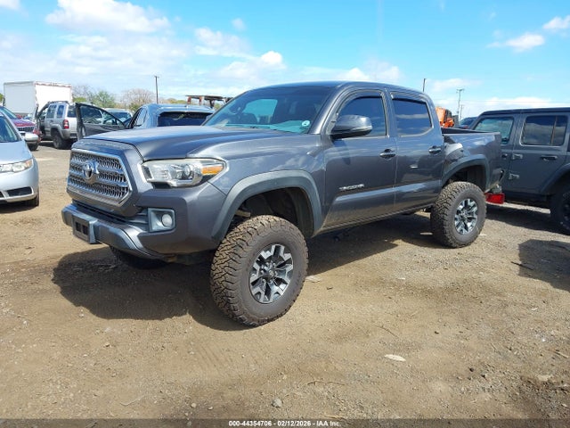 5TFCZ5AN3HX054826 Toyota Tacoma Sr5 V6