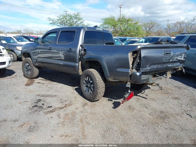5TFCZ5AN3HX054826 Toyota Tacoma Sr5 V6