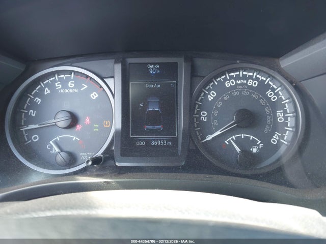 5TFCZ5AN3HX054826 Toyota Tacoma Sr5 V6