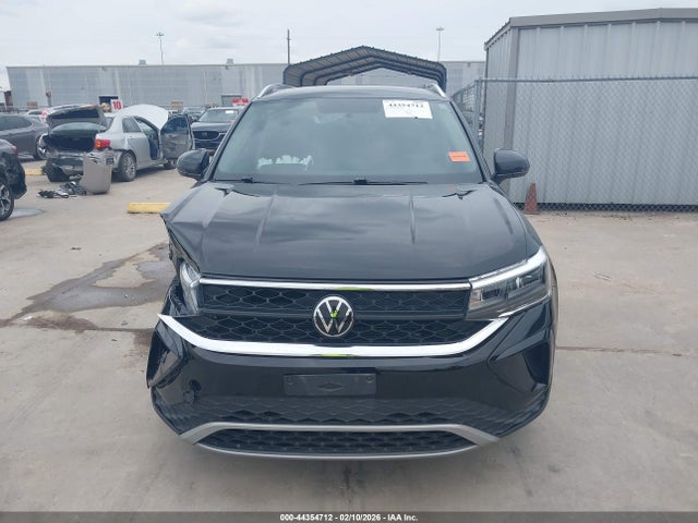 2022 Volkswagen Taos 1.5t Se მანქანა იყიდება აუქციონზე, vin: 3VVRX7B2XNM085882, აუქციონის ნომერი: 44354712