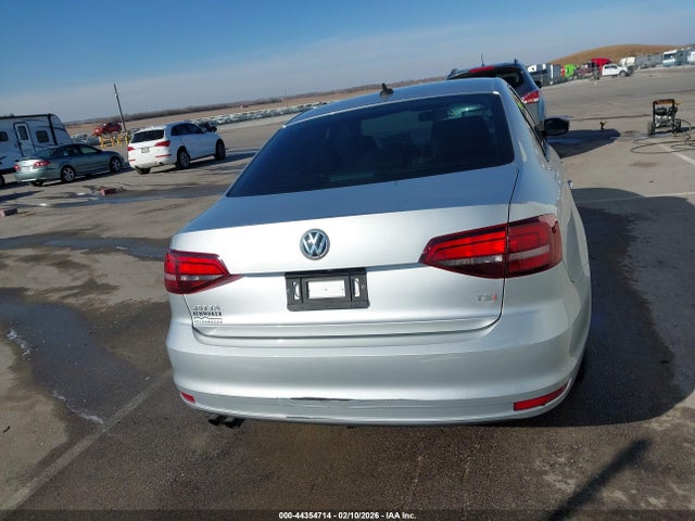 3VW267AJ9GM232382 Volkswagen Jetta 1.4t S