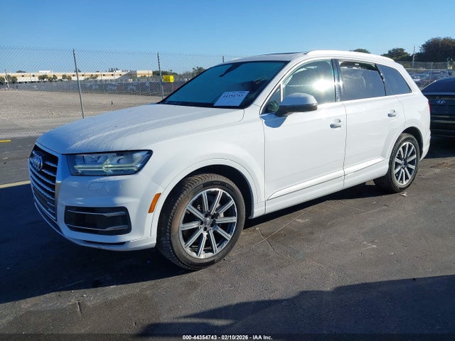 2019 AUDI Q7 WA1LHAF75KD045084 Photo 1