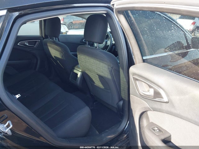 Auction sale of the 2015 Chrysler 200 Limited, vin: 1C3CCCAB8FN749344, lot number: 44354776