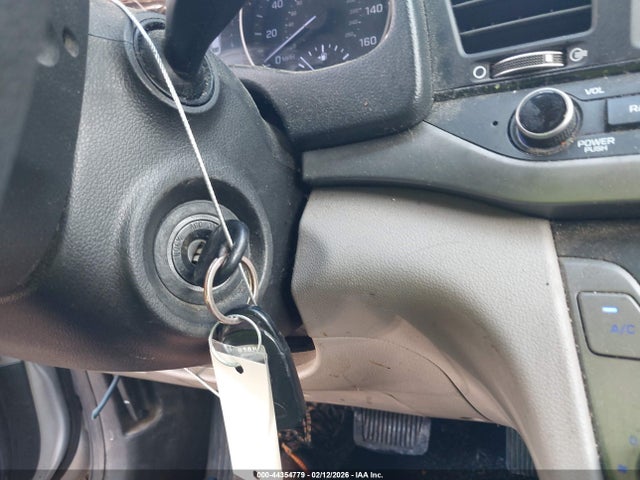 5NPD84LF6JH300258 Hyundai ELANTRA SEL