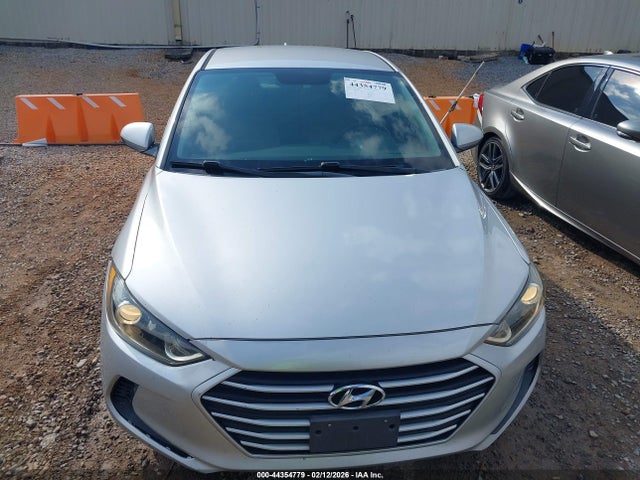 5NPD84LF6JH300258 Hyundai ELANTRA SEL