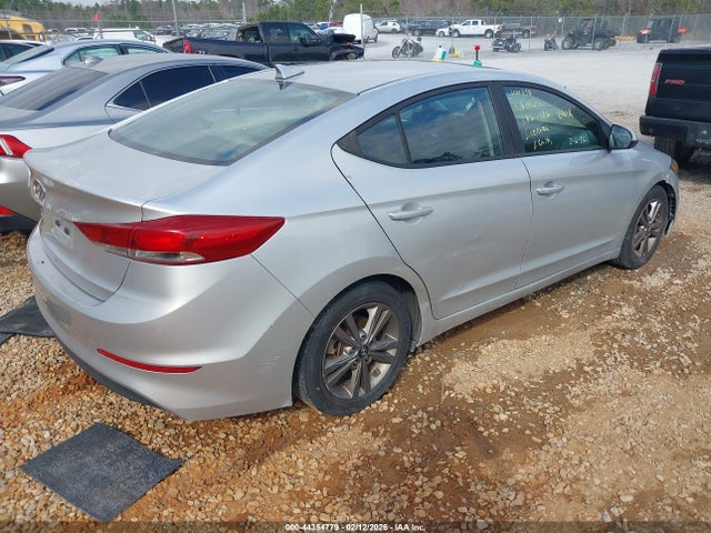 5NPD84LF6JH300258 Hyundai ELANTRA SEL