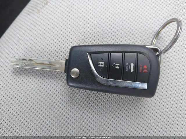 2021 Toyota Corolla Le მანქანა იყიდება აუქციონზე, vin: 5YFEPMAEXMP267256, აუქციონის ნომერი: 44354811