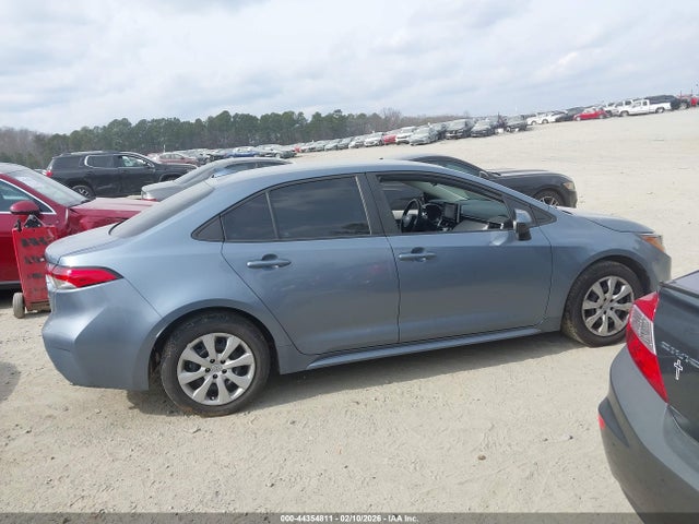 2021 Toyota Corolla Le მანქანა იყიდება აუქციონზე, vin: 5YFEPMAEXMP267256, აუქციონის ნომერი: 44354811