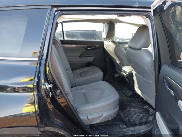 Продажа на аукционе авто 2024 Toyota Highlander Platinum, vin: 5TDKDRBHXRS573258, номер лота: 44354815