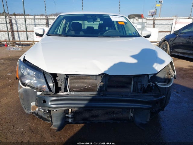 Продаж на аукціоні авто 2014 Volkswagen Passat 1.8t S, vin: 1VWAS7A30EC081634, номер лоту: 44354828