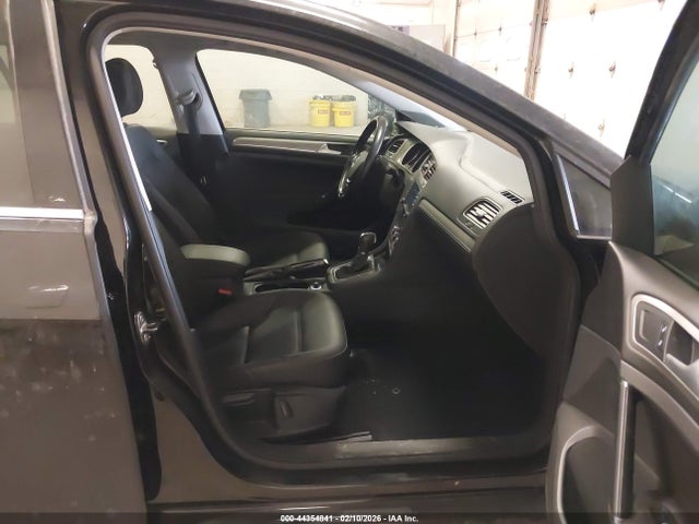 2016 Volkswagen Golf Sportwagen Tsi Se 4-door მანქანა იყიდება აუქციონზე, vin: 3VWC17AU4GM517763, აუქციონის ნომერი: 44354841