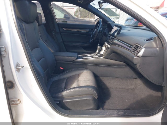 1HGCV1F38KA046941 Honda Accord Sport