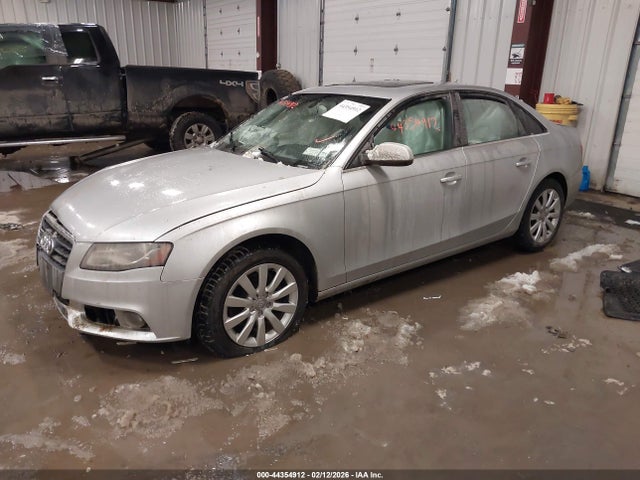 2011 AUDI A4 WAUFFAFL5BN005519 Photo 1