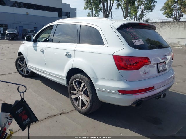 2015 AUDI Q7 WA1LGAFE6FD003014 Photo 2