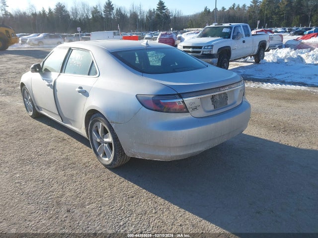 2011 SAAB 9-5 YS3GN4AR9B4007280 Photo 2