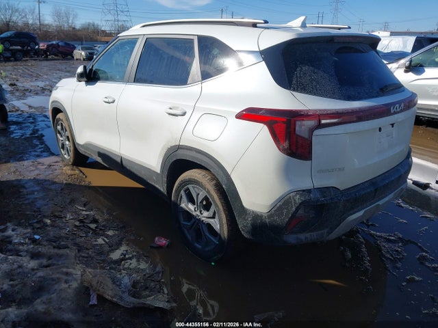 2024 KIA SELTOS KNDEUCAA9R7656141 Photo 2