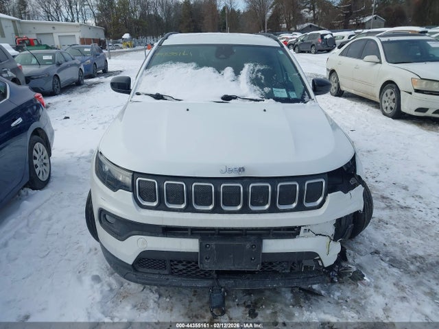 2022 Jeep Compass Latitude 4x4 მანქანა იყიდება აუქციონზე, vin: 3C4NJDBB7NT124981, აუქციონის ნომერი: 44355161