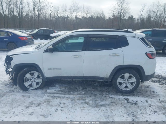 2022 Jeep Compass Latitude 4x4 მანქანა იყიდება აუქციონზე, vin: 3C4NJDBB7NT124981, აუქციონის ნომერი: 44355161