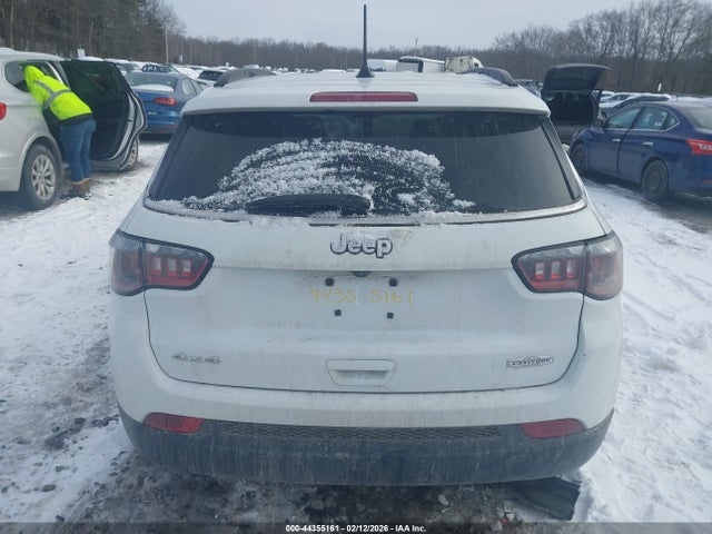 2022 Jeep Compass Latitude 4x4 მანქანა იყიდება აუქციონზე, vin: 3C4NJDBB7NT124981, აუქციონის ნომერი: 44355161