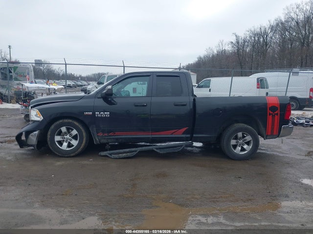 Продаж на аукціоні авто 2017 Ram 1500 Tradesman  4x4 6'4 Box, vin: 1C6RR7FT4HS509782, номер лоту: 44355165