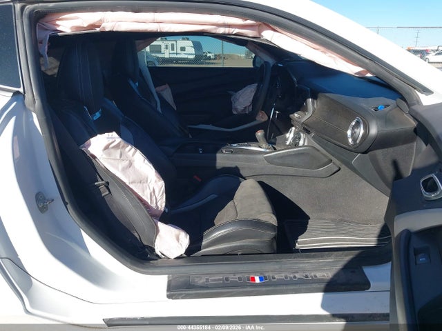 2019 CHEVROLET CAMARO 1G1FE1R7XK0149691 Photo 4