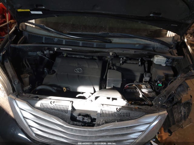 44355211 :رقم المزاد ، 5TDDK3DC7DS059034 vin ، 2013 Toyota Sienna Limited 7 Passenger مزاد بيع