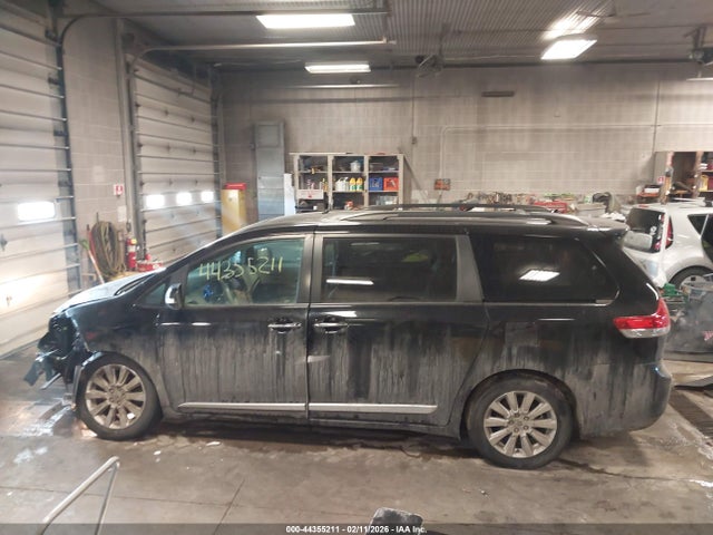 44355211 :رقم المزاد ، 5TDDK3DC7DS059034 vin ، 2013 Toyota Sienna Limited 7 Passenger مزاد بيع