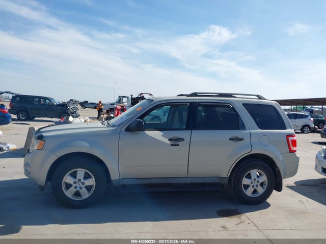 44355232 :رقم المزاد ، 1FMCU03G59KD14900 vin ، 2009 Ford Escape Xlt مزاد بيع