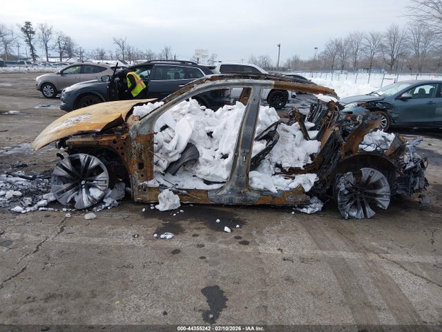 44355242 :رقم المزاد ، WA1EVBF14SD003217 vin ، 2025 Audi Q8 Premium Plus 55 Tfsi Quattro مزاد بيع