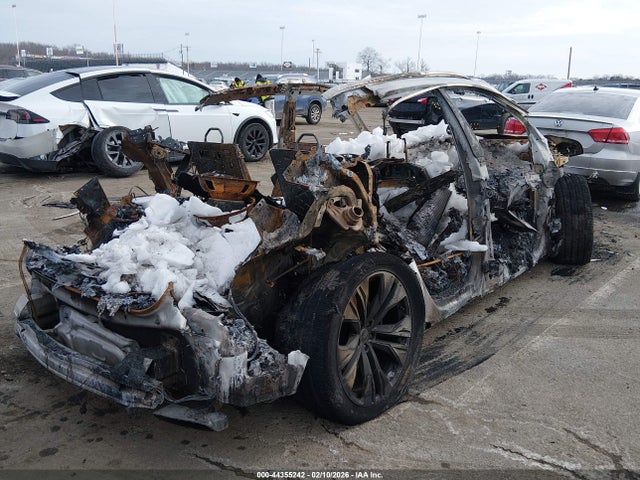 2025 AUDI Q8 WA1EVBF14SD003217 Photo 3