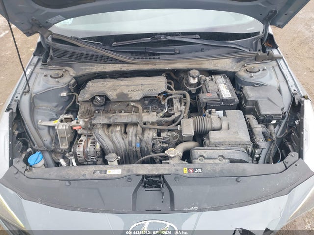 KMHLL4AGXMU103671 Hyundai ELANTRA SE