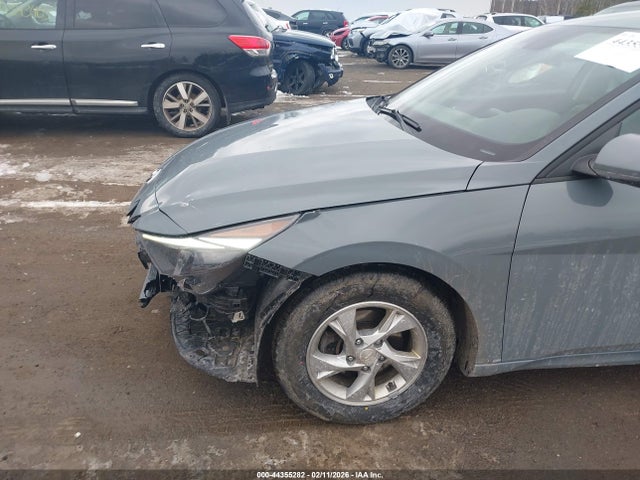 KMHLL4AGXMU103671 Hyundai ELANTRA SE